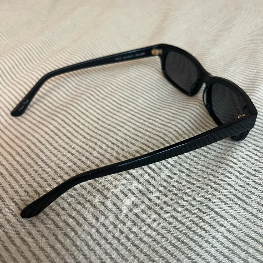 FÉROCE Hilary Polarized Sunglasses Black - 90’s Y2K rectangular frame